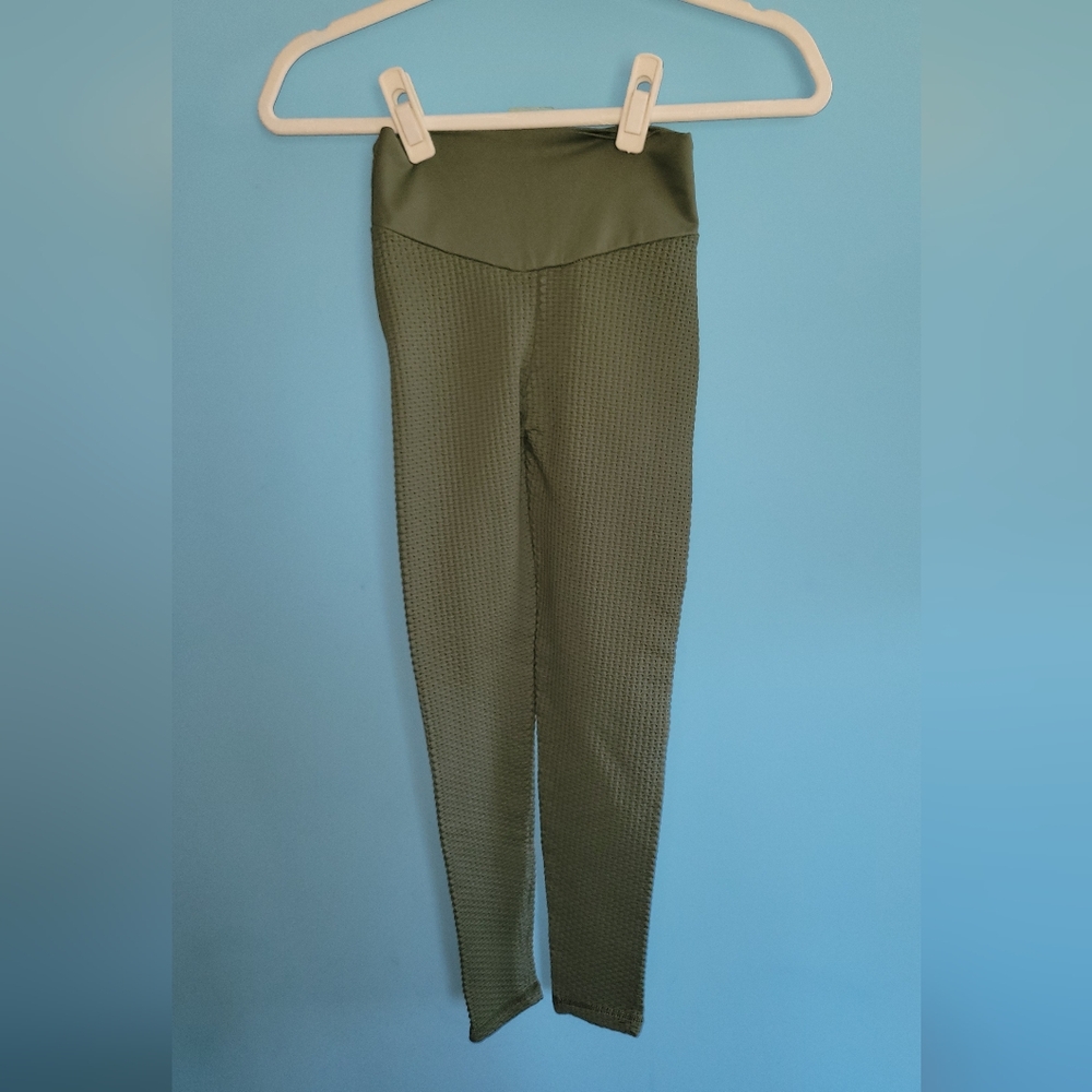 NWT Tahira By KB Luxe Booty Scrunch Leggings Green Size Large